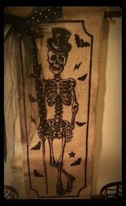 Skeleton Glittery Banner ☠